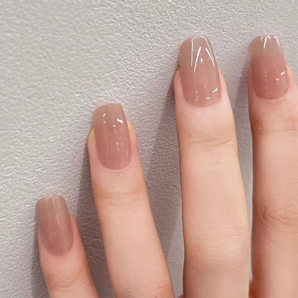 Lot de 24 faux ongles blancs à la française, faciles à porter.