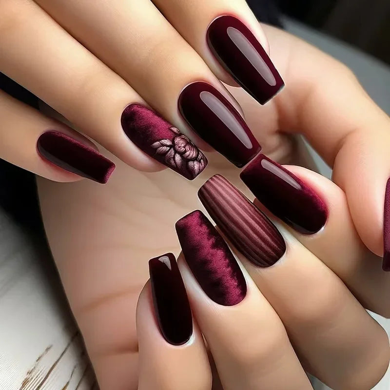 Lot de 24 faux ongles Sweet Love avec dégradé, réutilisables, courts et couvrants, pour femmes