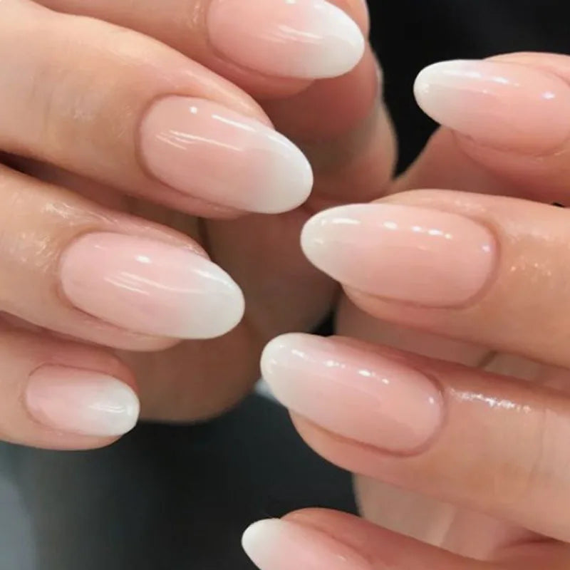 24 faux ongles à coller, forme amande simple, courts et ovales, pour manucure femme.