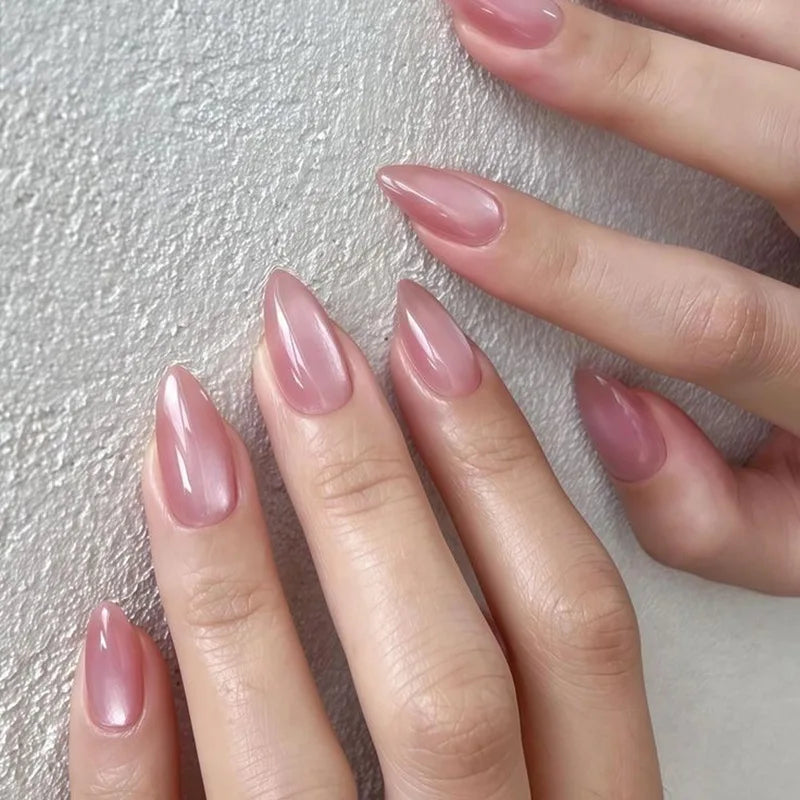 24 faux ongles à coller, forme amande simple, courts et ovales, pour manucure femme.