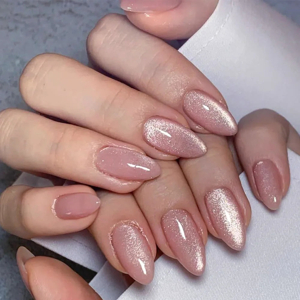 24 faux ongles à coller, forme amande simple, courts et ovales, pour manucure femme.