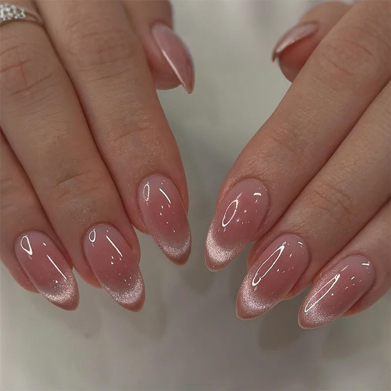 24 faux ongles à coller, forme amande simple, courts et ovales, pour manucure femme.