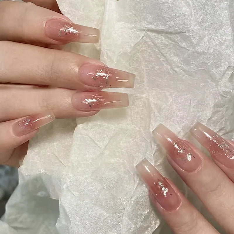24 faux ongles à coller, forme amande simple, courts et ovales, pour manucure femme.