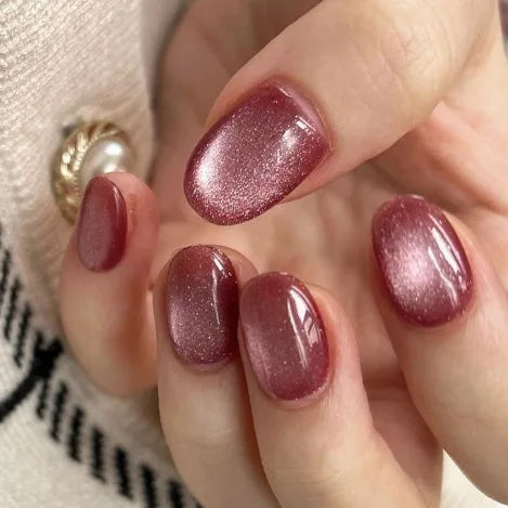 24 faux ongles à coller, forme amande simple, courts et ovales, pour manucure femme.