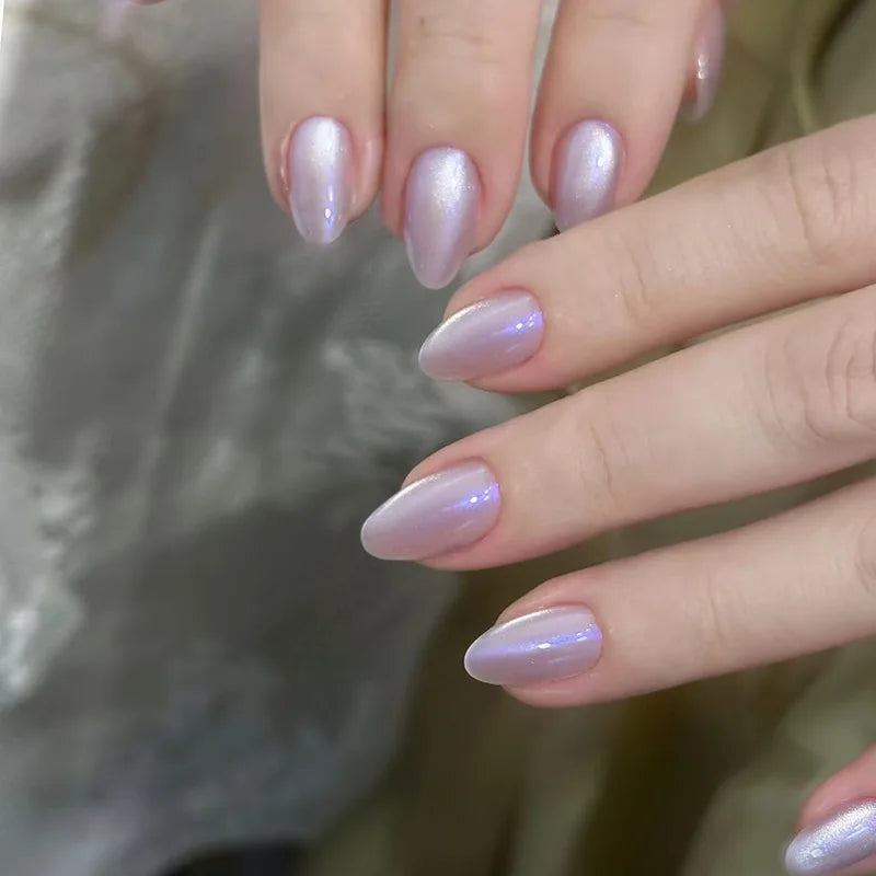 24 faux ongles à coller, forme amande simple, courts et ovales, pour manucure femme.